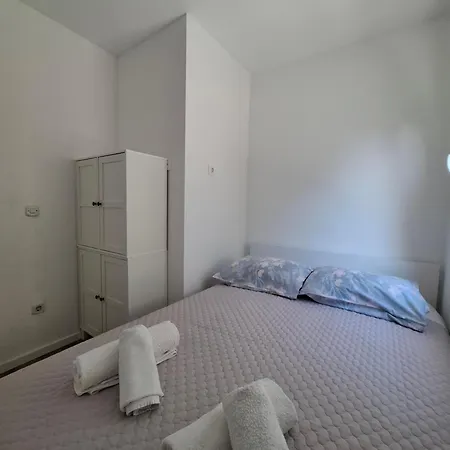 Holiday home Beach House Rogoznica (Sibenik-Knin)