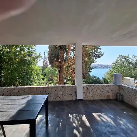 Дом отдыха House *